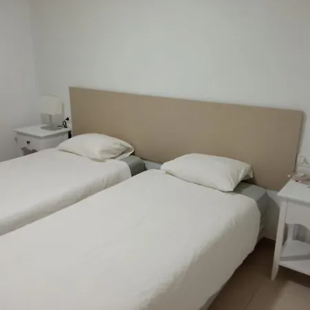 Daire Golf Del Sur-1 Bedroom Poolside Apartment-sleeps 4 *